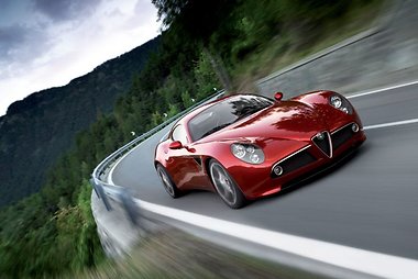 „Alfa Romeo 8C“