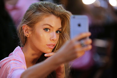 Stella Maxwell