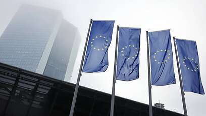 Posėdžio protokolas: ECB &bdquo;tik per plauką&ldquo; balandį nepadidino palūkanų normų