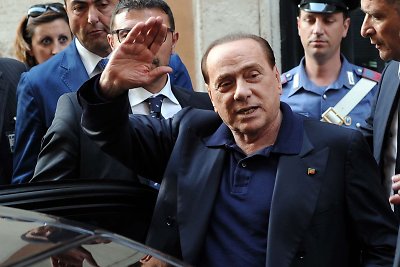 Silvio Berlusconi vėl paguldytas į ligoninę