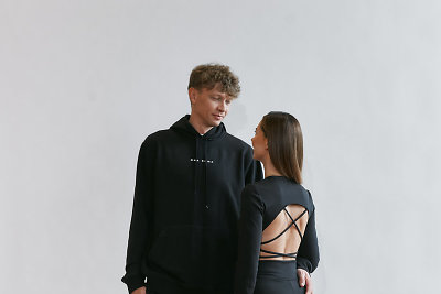 Mindaugas Kuzminskas su sužadėtine Lina įsiamžino fotosesijoje