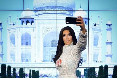 Vaškinė Kim Kardashian figūra