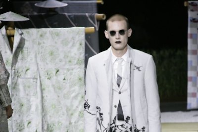 Thomo Browne'o 2016 m. pavasario-vasaros kolekcijos vyrams modelis