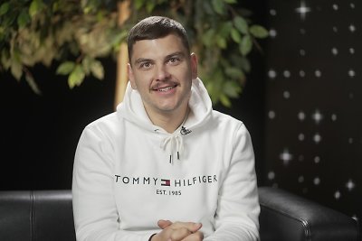 Rolandas Mackevičius – apie uždirbamus pinigus: „Nesu vienas tų, kuriam reikia malūnsparnio“