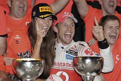 Jensonas Buttonas ir Jessica Michibata