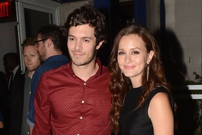 Serialo „Liežuvautoja“ žvaigždė Leighton Meester susižadėjo su Adamu Brody