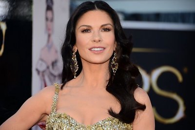 Holivudo aktorė Catherine Zeta-Jones išvyko gydytis į psichiatrijos kliniką