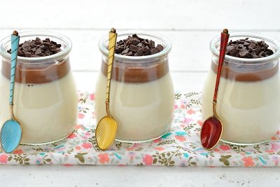 "Panna cotta" su šokoladu