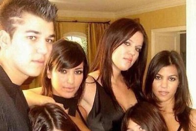 Robas, Kim, Khloe ir Kourtney Kardashianai bei Kendall ir Kylie Jenner