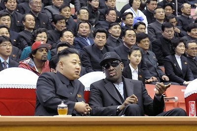 Kim Jong Unas ir Dennisas Rodmanas