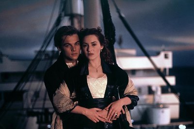 Kate Winslet ir Leonardo DiCaprio filme „Titanikas“ (1997 m.)