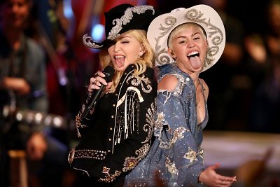 Paskelbtas geriausių šokių dešimtukas, tarp lyderių – Miley Cyrus, Michaelas Jacksonas ir Madonna