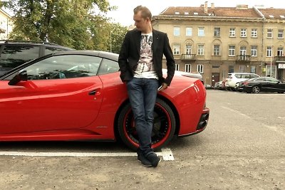 Ugniaus Kiguolio ir Mindaugo Papinigio eksperimentas: ar „Ferrari“ palengvina žmonos paieškas?