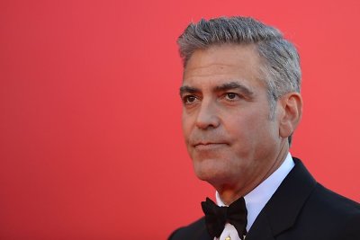 Aktorius George'as Clooney protestuojantiems ukrainiečiams siunčia vaizdo žinutę: „Amerikiečiai su jumis“