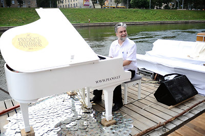 Garsusis pianistas Petras Geniušas skiriasi su žmona, Rusijos pianiste Ksenija Knorre