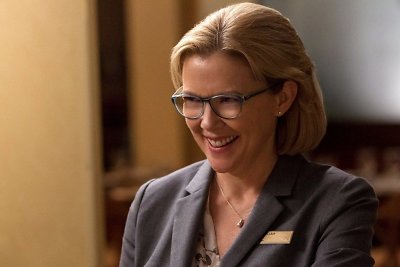 Annette Bening filme „Denis Kolinsas“