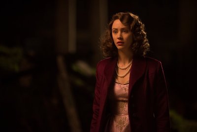 Sarah Gadon filme „Naktis be karūnos“