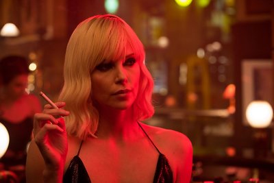 Charlize Theron filme Atominė blondinė