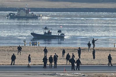 Vašingtono aviakatastrofos siaubas: paaiškėjo, kodėl negalėjo ištraukti žmonių kūnų