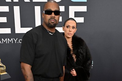 Netikėta žinia: skiriasi „išsišokėlių“ pora Kanye Westas ir dizainerė Bianca Censori