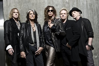 „Aerosmith“ lyderiui Stevenui Tyleriui bus kepami specialūs keksiukai