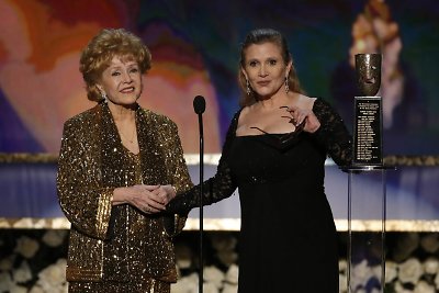 Debbie Reynolds ir Carrie Fisher