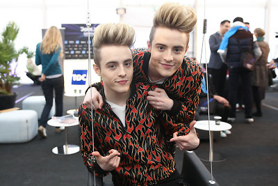 „Euroviziją“ gyvai stebėję airiai „Jedward“: „Mūsų gerbėjai Lietuvoje – ypatingi“