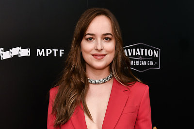 Dakota Johnson neigia kalbas apie kūdikį