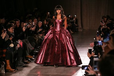 Naomi Campbell „Zac Posen“ kolekcijos pristatyme