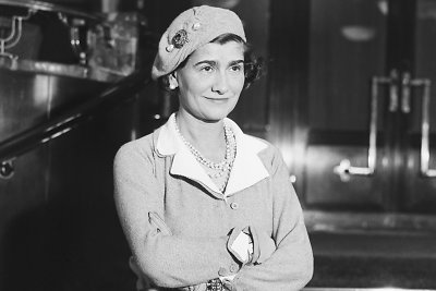 Nepaisant prieštaringos reputacijos, Coco Chanel neabejotinai – viena garsiausių ne tik Prancūzijos, bet ir viso pasaulio dizainerių / Getty nuotrauka