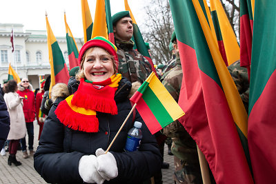 Trijų Baltijos valstybių vėliavų pakėlimo ceremonija Vilniuje, S. Daukanto aikštėje/ Gretos Skaraitienės „ŽMONĖS Foto“ nuotr.