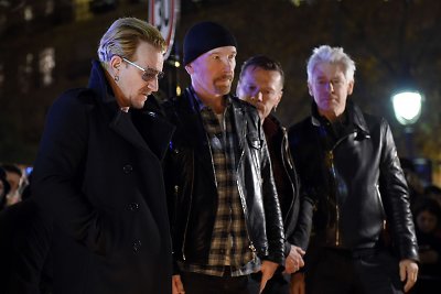 „U2“ prie „Bataclan“ koncertų salės