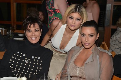 Kim Kardashian motina Kris Jenner nori savo pavardę pasikeisti į Kardashian