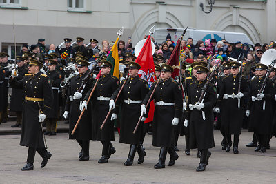 Simono Daukanto aikštėje – iškilminga Trijų Baltijos valstybių vėliavų pakėlimo ceremonija