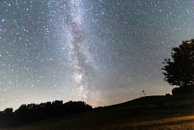 Perseidų meteorų lietus pasiekė piką – dar galite spėti išvysti: žadą atimantys vaizdai