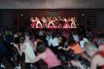 Jubiliejinė „Zumba Party“ fiesta Vilniuje – su vienu žinomiausių pasaulio Zumba instruktorių