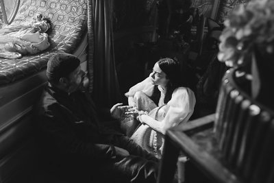 Režisierius ir jo mūza filmuojant „Prastus reikalus“. „Be Emmos šis filmas nebūtų buvęs sukurtas“, – sakė Lanthimos Venecijos kino festivalyje