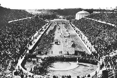 1906-ųjų Atėnų olimpiados atidarymas. Dešimtosios žaidynių atgaivinimo metinės švęstos gimtinėje