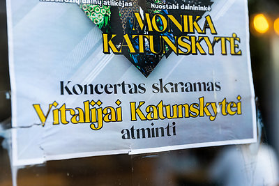 Buvusioje Vitalijos Katunskytės scenoje koncertuoja dukra Monika