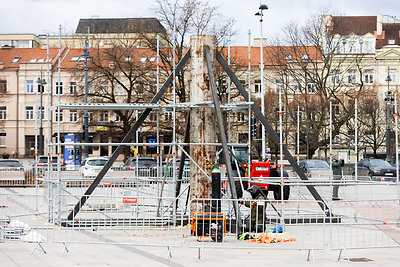 Vilniaus Kalėdų eglės statymo darbai