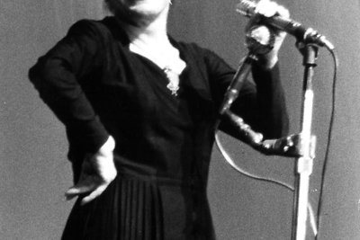  Edith Piaf