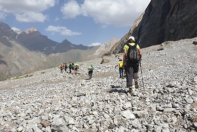 Lietuvos alpinistų senjorų klubo nariai įkopė į Vilniaus viršukalnę Tadžikistane