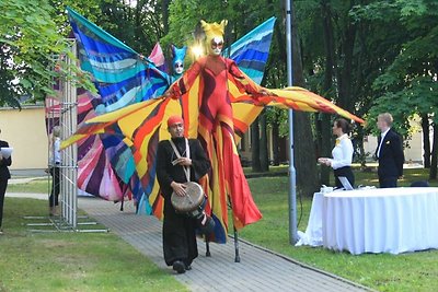 Uždarame Jūros šventės mecenato vakarėlyje pasirodė olandų cirko trupė „Teatro Pavana“