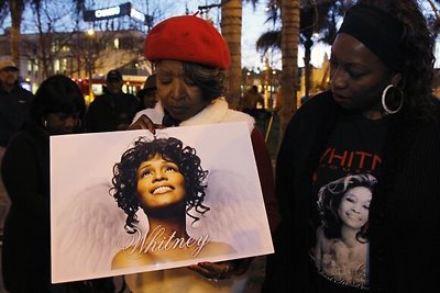 Whitney Houston nujautė savo mirtį?