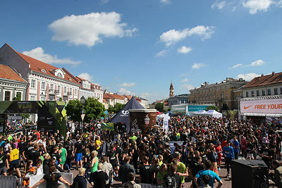 Vilniaus Senamiesčio gatvėse – minia bėgikų