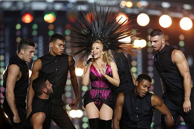 Kylie Minogue Sandraugos žaidynių uždarymo ceremonijoje