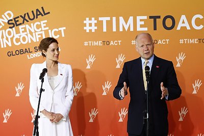 Angelina Jolie ir Williamas Hague'as