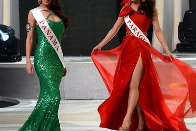 „Mis Panama 2013“ Virginia Hernandez ir „Mis Paragvajus 2013“ Coral Ruiz Reyes