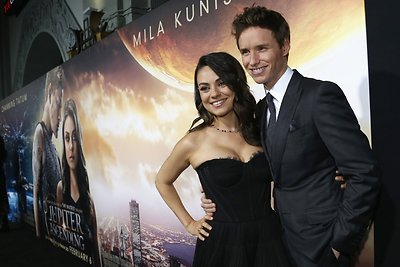 Mila Kunis ir Eddie Redmayne'as