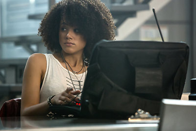 Nathalie Emmanuel filme „Greiti ir įsiutę 8“